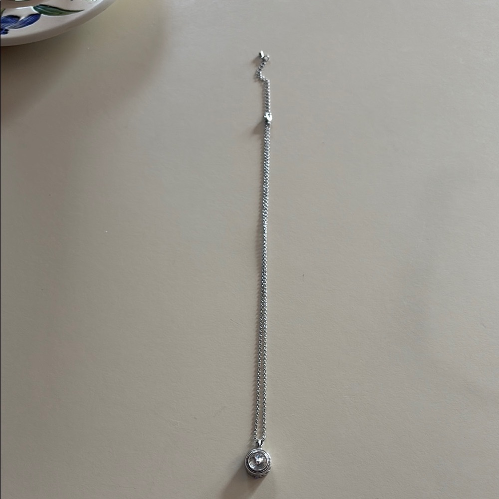 Minimalist Silver Necklace with Polished Finish